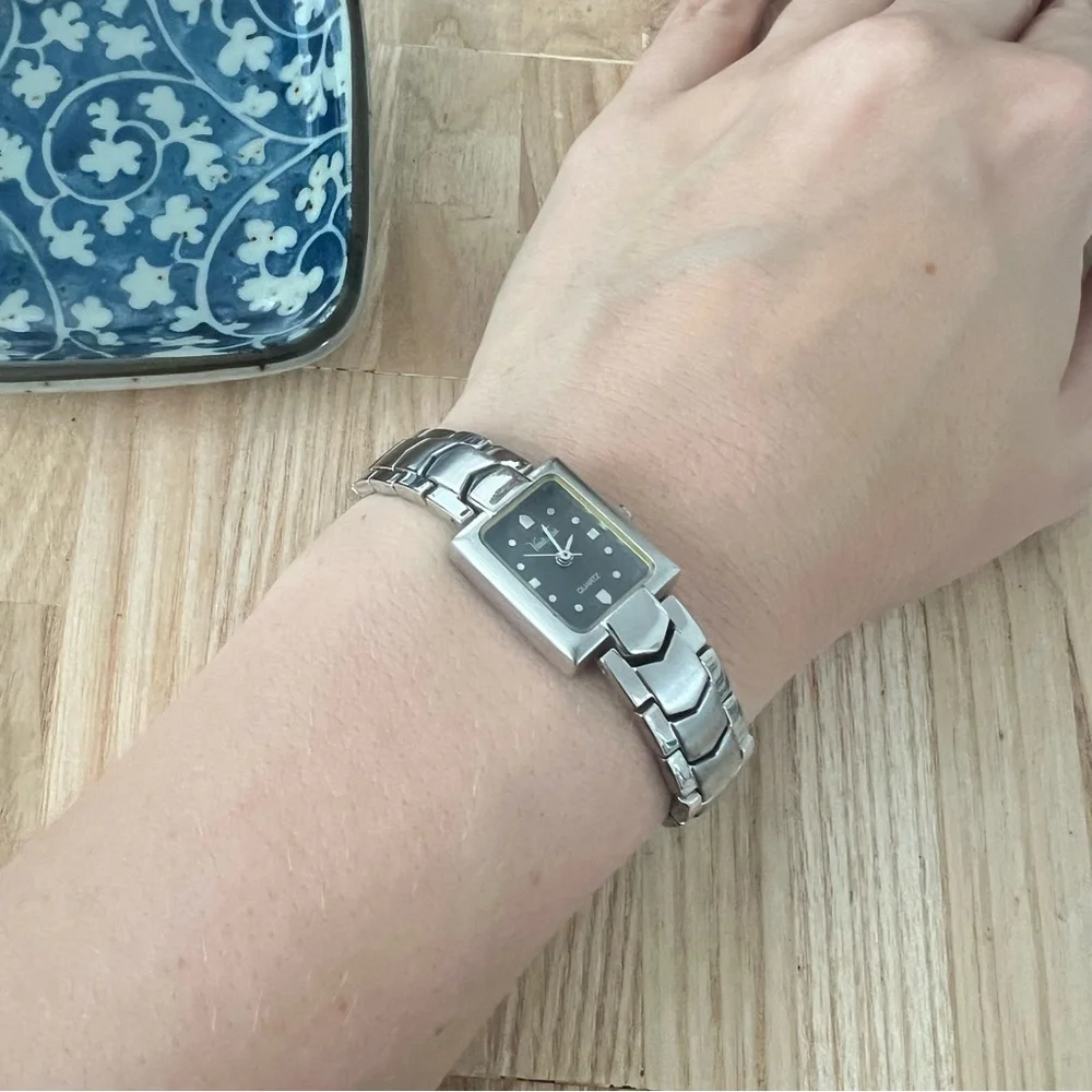 Vanity fair ladies rectangular silver tone watch NEW BATTERY
